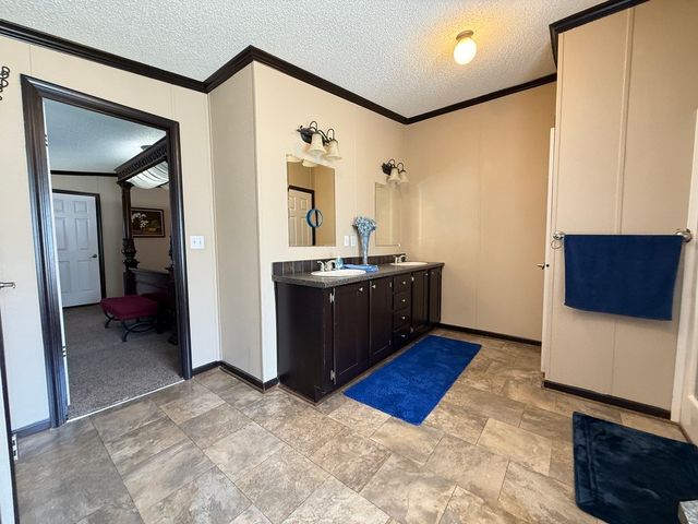 20970 Lee Lane, Chandler, TX 75758
