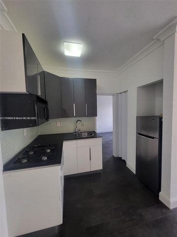 1611 Michigan Ave 25, Miami Beach, FL 33139