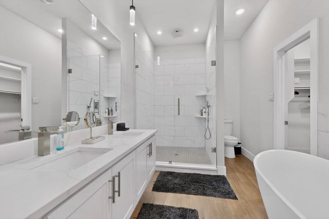 2015 Volga Avenue, Dallas, TX 75216