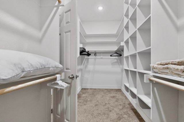 2015 Volga Avenue, Dallas, TX 75216