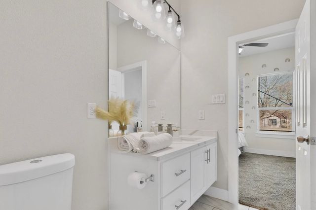 2015 Volga Avenue, Dallas, TX 75216