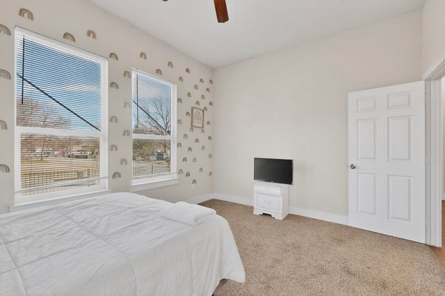 2015 Volga Avenue, Dallas, TX 75216