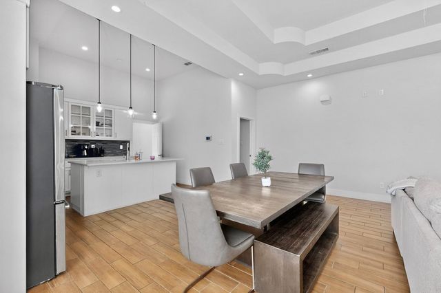 2015 Volga Avenue, Dallas, TX 75216