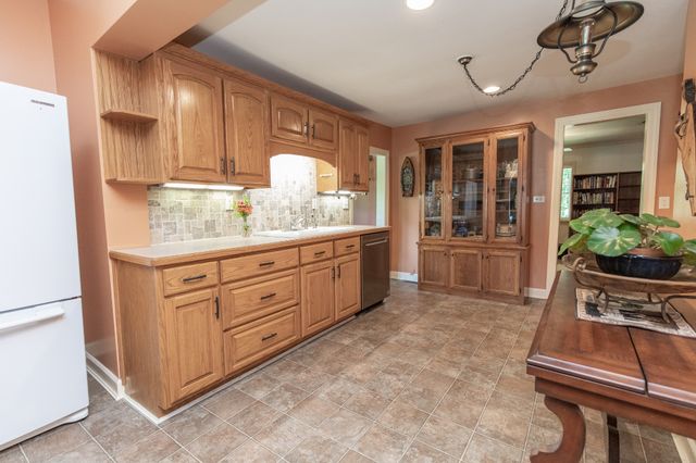824 Dry Creek Rd, Goodlettsville, TN 37072