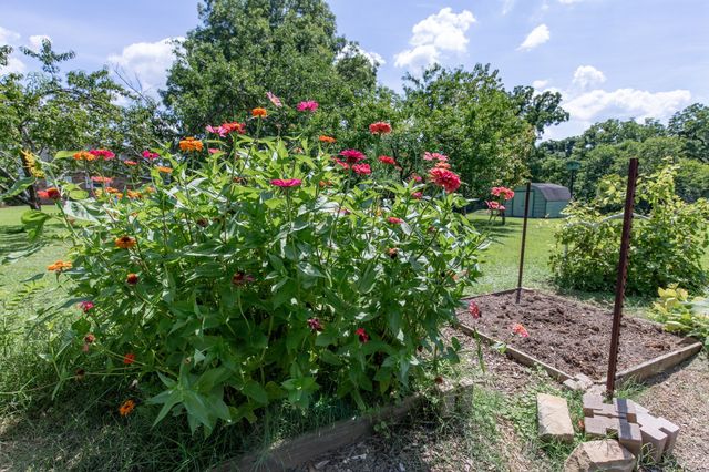 824 Dry Creek Rd, Goodlettsville, TN 37072