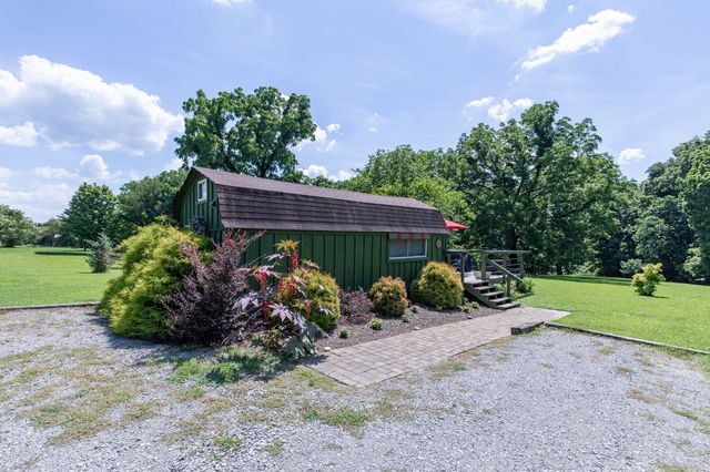 824 Dry Creek Rd, Goodlettsville, TN 37072