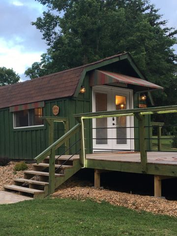 824 Dry Creek Rd, Goodlettsville, TN 37072