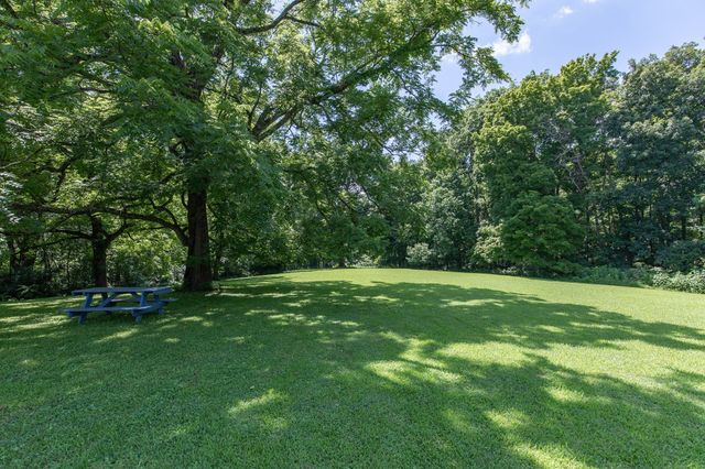 824 Dry Creek Rd, Goodlettsville, TN 37072