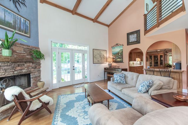 824 Dry Creek Rd, Goodlettsville, TN 37072