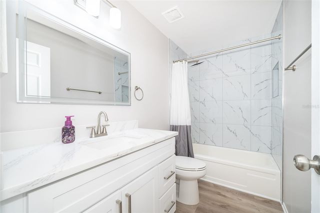 8448 MATTITUCK CIRCLE, Orlando, FL 32829