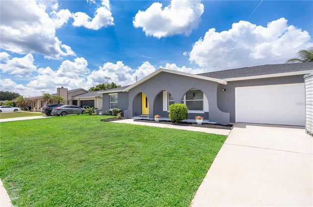 8448 MATTITUCK CIRCLE, Orlando, FL 32829