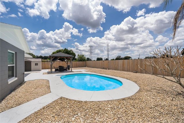 8448 MATTITUCK CIRCLE, Orlando, FL 32829