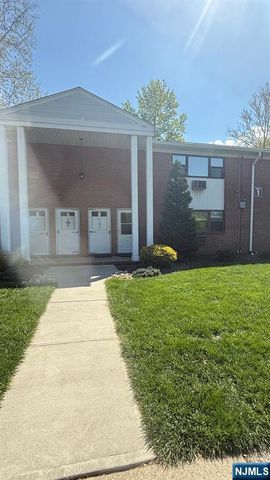 1 Colonial E, Little Falls, NJ 07424