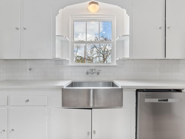 2500 Avenue E, Bay City, TX 77414