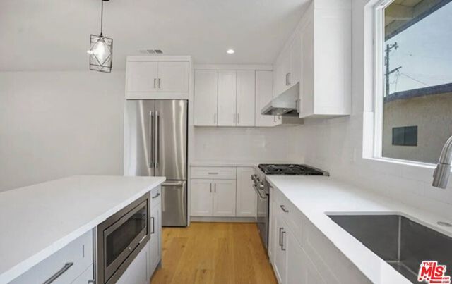 7406 W 82nd Street, Los Angeles, CA 90045