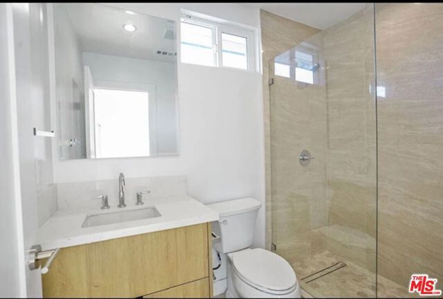 7406 W 82nd Street, Los Angeles, CA 90045