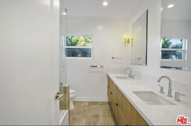 7406 W 82nd Street, Los Angeles, CA 90045