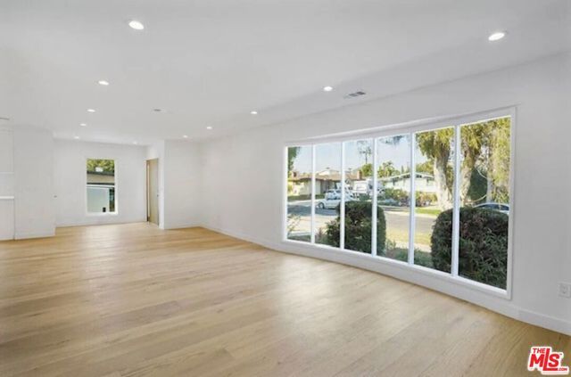 7406 W 82nd Street, Los Angeles, CA 90045