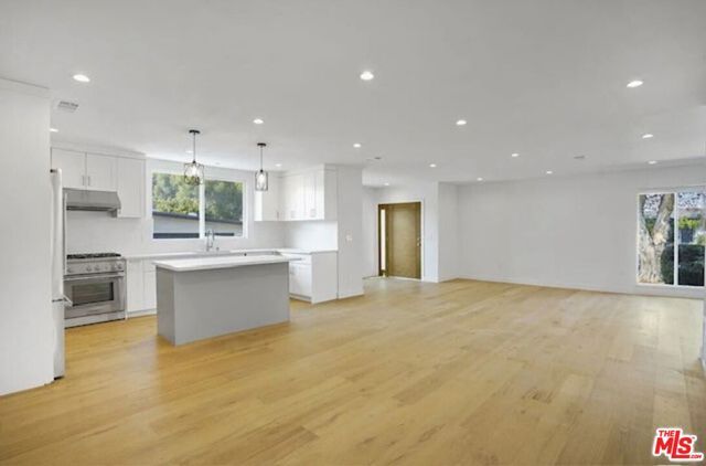 7406 W 82nd Street, Los Angeles, CA 90045