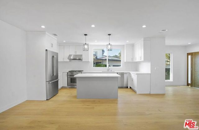 7406 W 82nd Street, Los Angeles, CA 90045