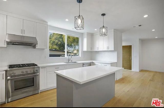 7406 W 82nd Street, Los Angeles, CA 90045