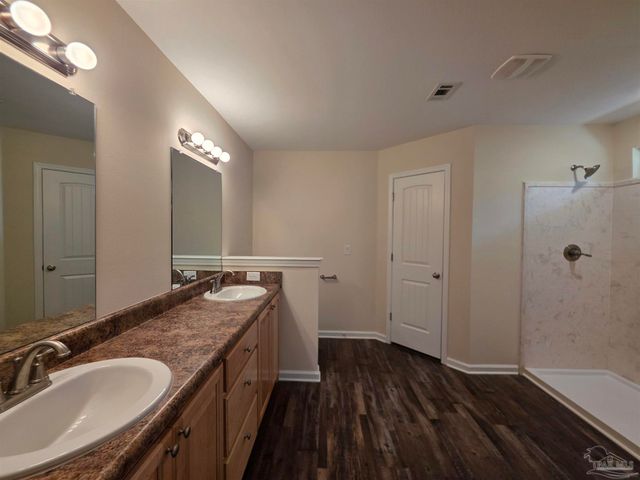 1646 Ora Dr, Pensacola, FL 32506