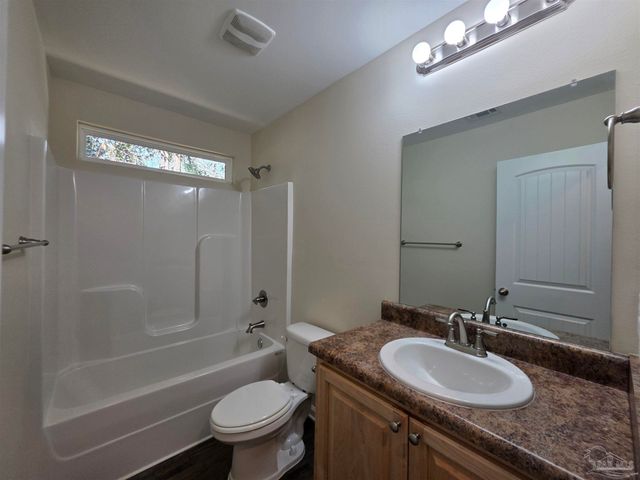 1646 Ora Dr, Pensacola, FL 32506