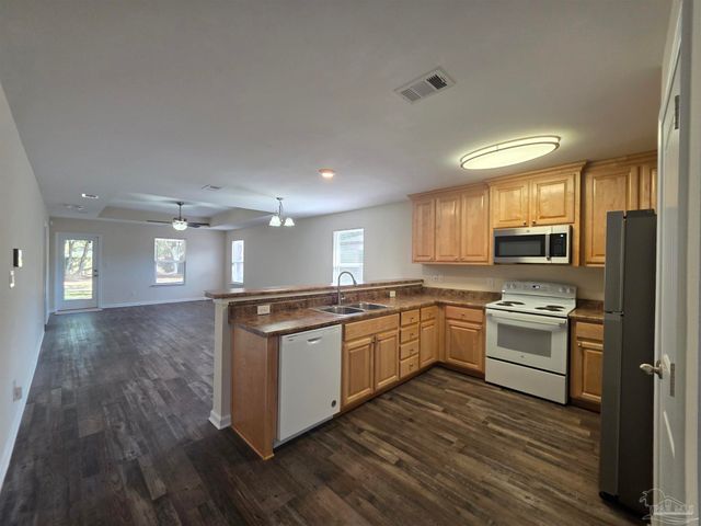 1646 Ora Dr, Pensacola, FL 32506