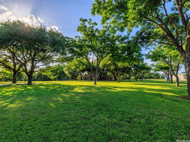 102 Rio Azul, Seguin, TX 78155
