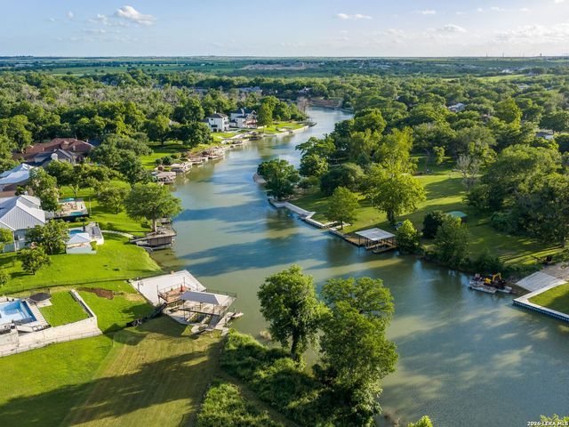 102 Rio Azul, Seguin, TX 78155