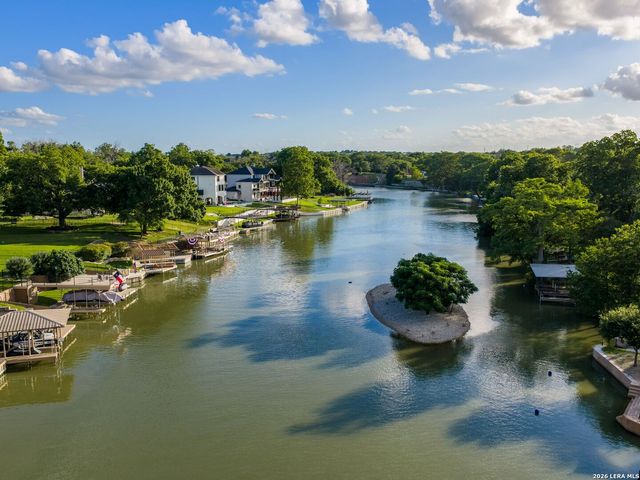 102 Rio Azul, Seguin, TX 78155