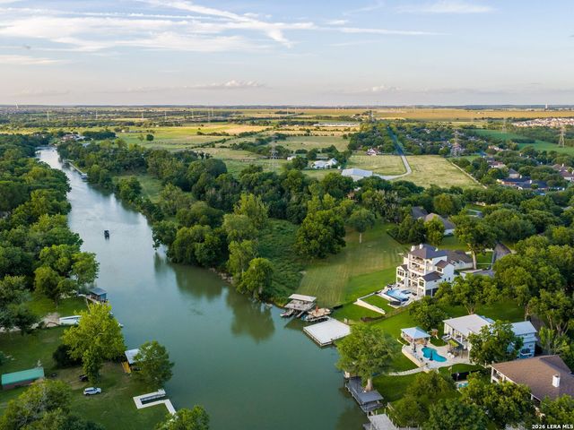 102 Rio Azul, Seguin, TX 78155