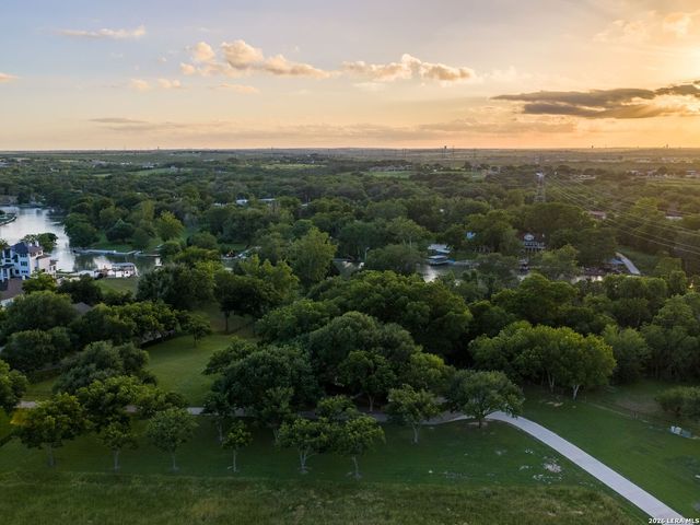102 Rio Azul, Seguin, TX 78155