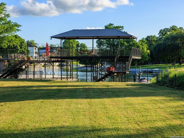 102 Rio Azul, Seguin, TX 78155