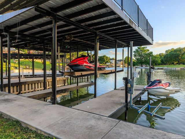 102 Rio Azul, Seguin, TX 78155