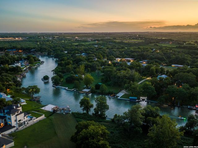 102 Rio Azul, Seguin, TX 78155