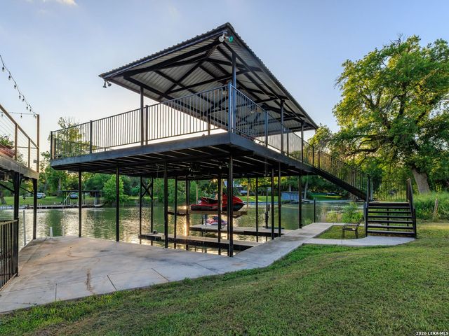 102 Rio Azul, Seguin, TX 78155