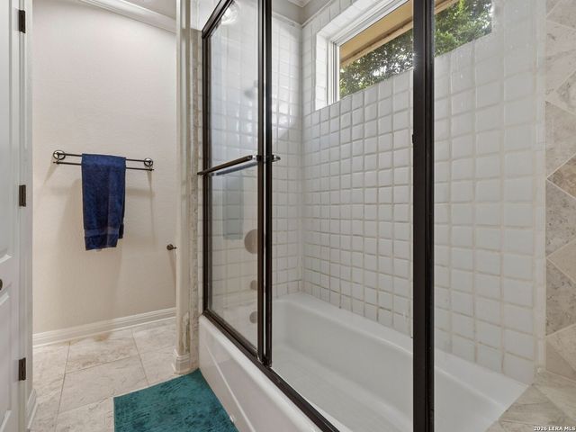 102 Rio Azul, Seguin, TX 78155