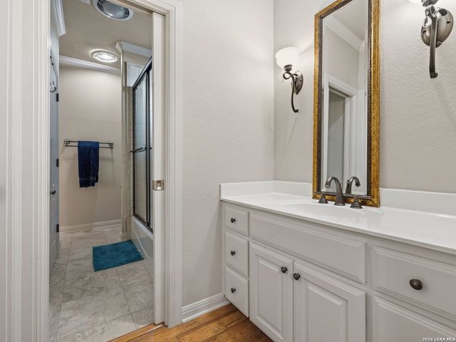 102 Rio Azul, Seguin, TX 78155