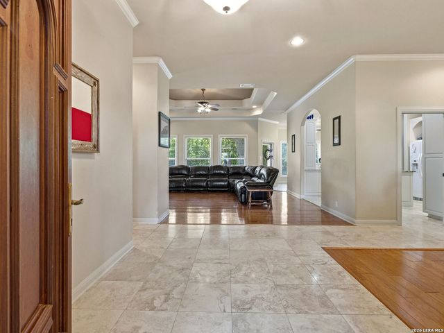 102 Rio Azul, Seguin, TX 78155