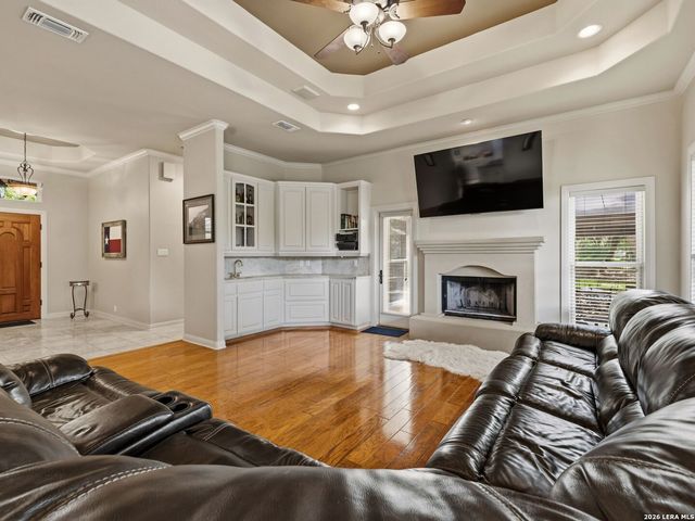 102 Rio Azul, Seguin, TX 78155