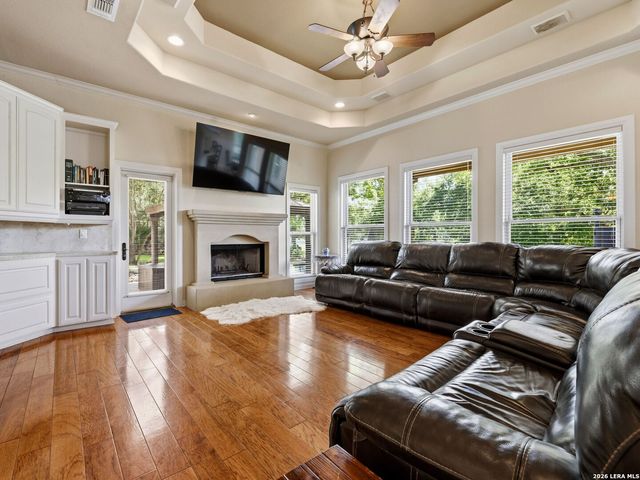 102 Rio Azul, Seguin, TX 78155