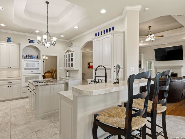 102 Rio Azul, Seguin, TX 78155