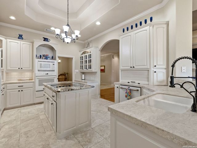 102 Rio Azul, Seguin, TX 78155