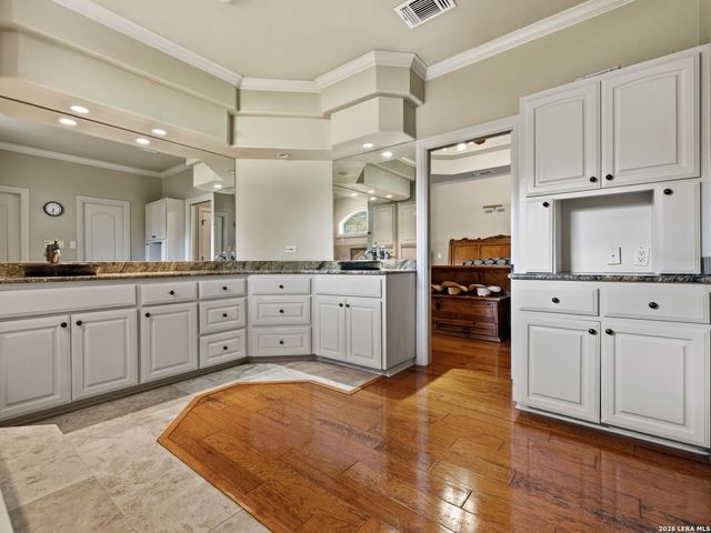 102 Rio Azul, Seguin, TX 78155