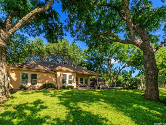 102 Rio Azul, Seguin, TX 78155