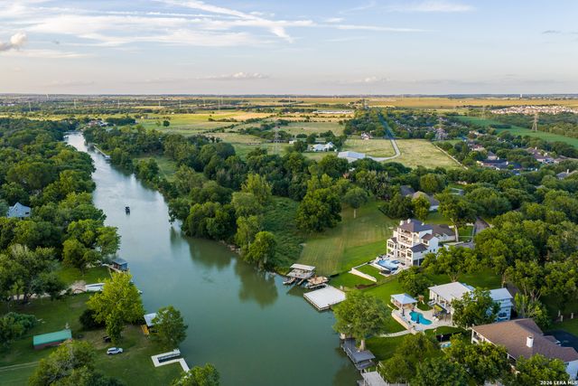 102 Rio Azul, Seguin, TX 78155