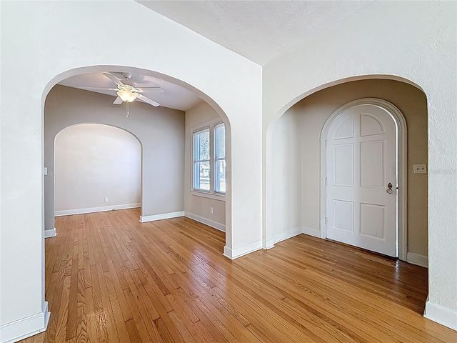 1136 12TH STREET N, St Petersburg, FL 33705