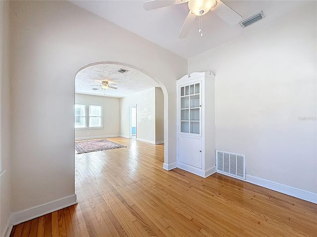 1136 12TH STREET N, St Petersburg, FL 33705