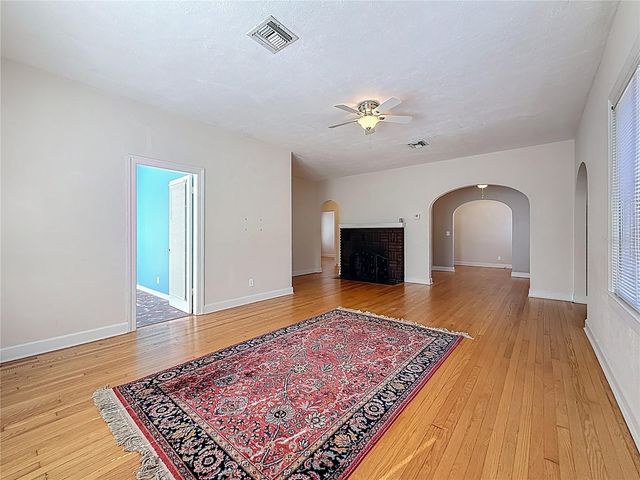 1136 12TH STREET N, St Petersburg, FL 33705